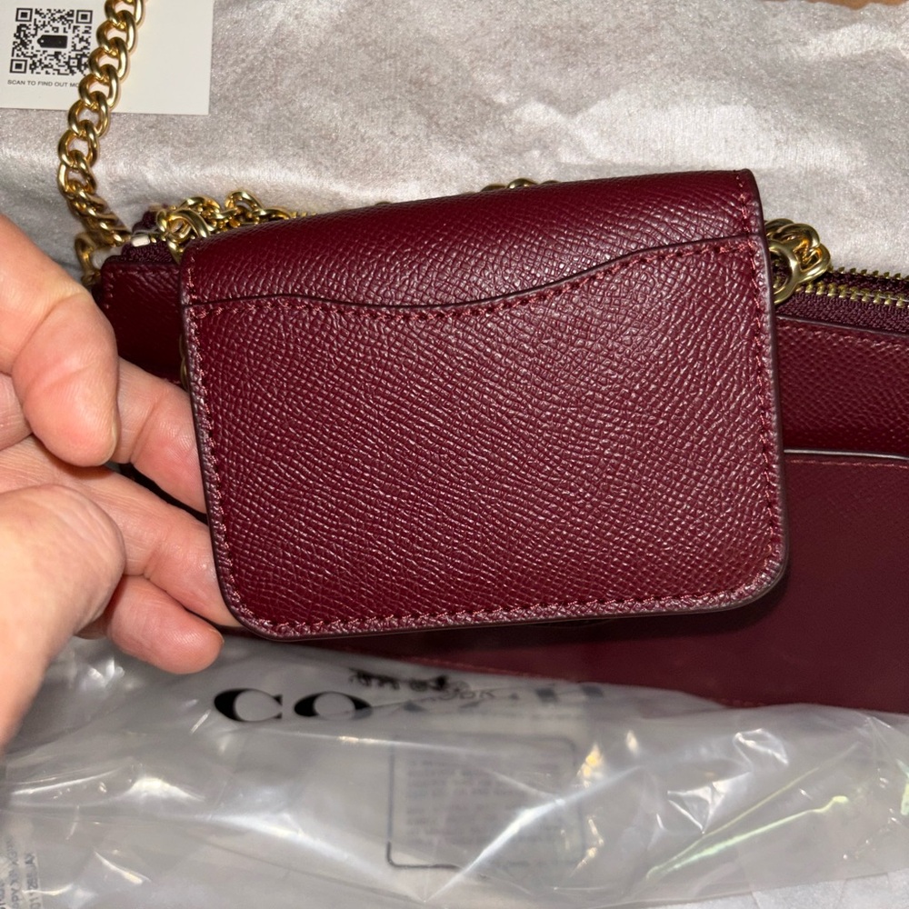 Coach 🆕 Poppy Crossbody Bag with card case dark wine Gold hardware - Picture 8 of 12